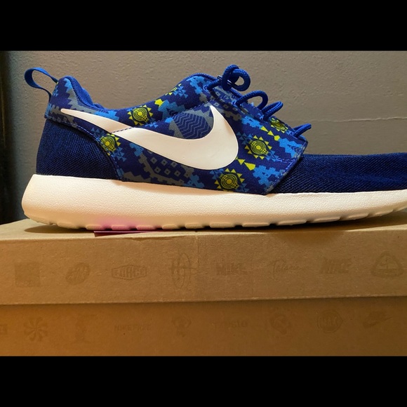 NIKE ROSHE RUN size 11 - Picture 5 of 5